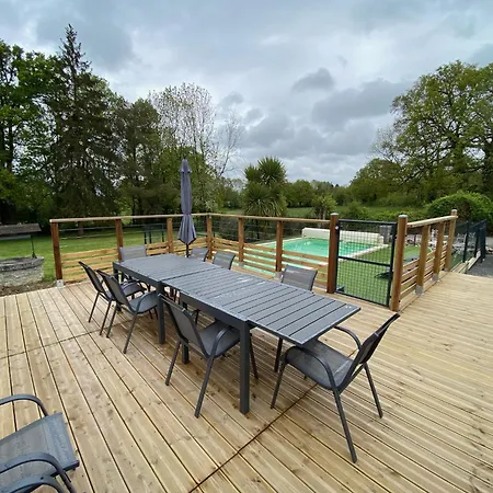 Hébergement de vacances La Maison Callinora La Chapelle-Saint-Etienne