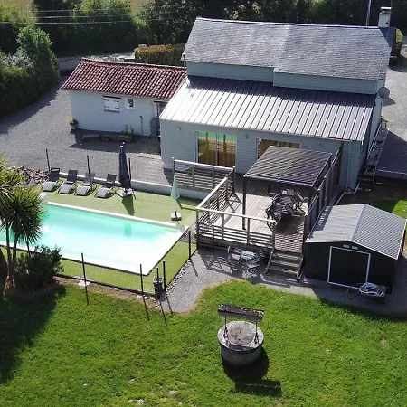 La Maison Callinora بيت للعطل *